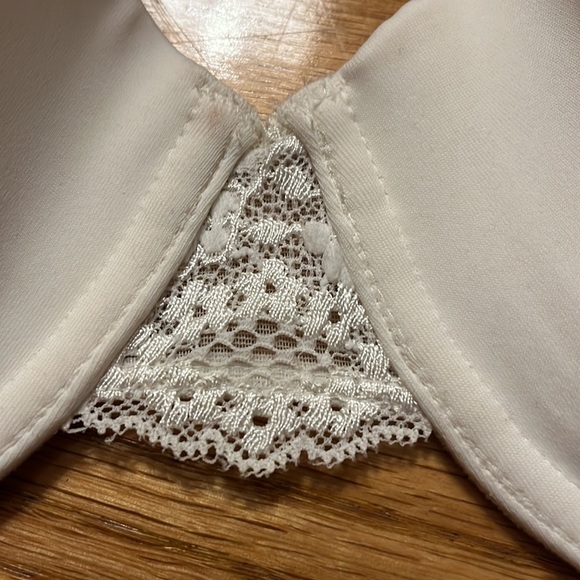 Wacoal white slightly padded bra- size 36DD- underwire - Picture 5 of 6